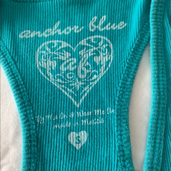 Turquoise tank top with hibiscus design. Size S. - Picture 3 of 5